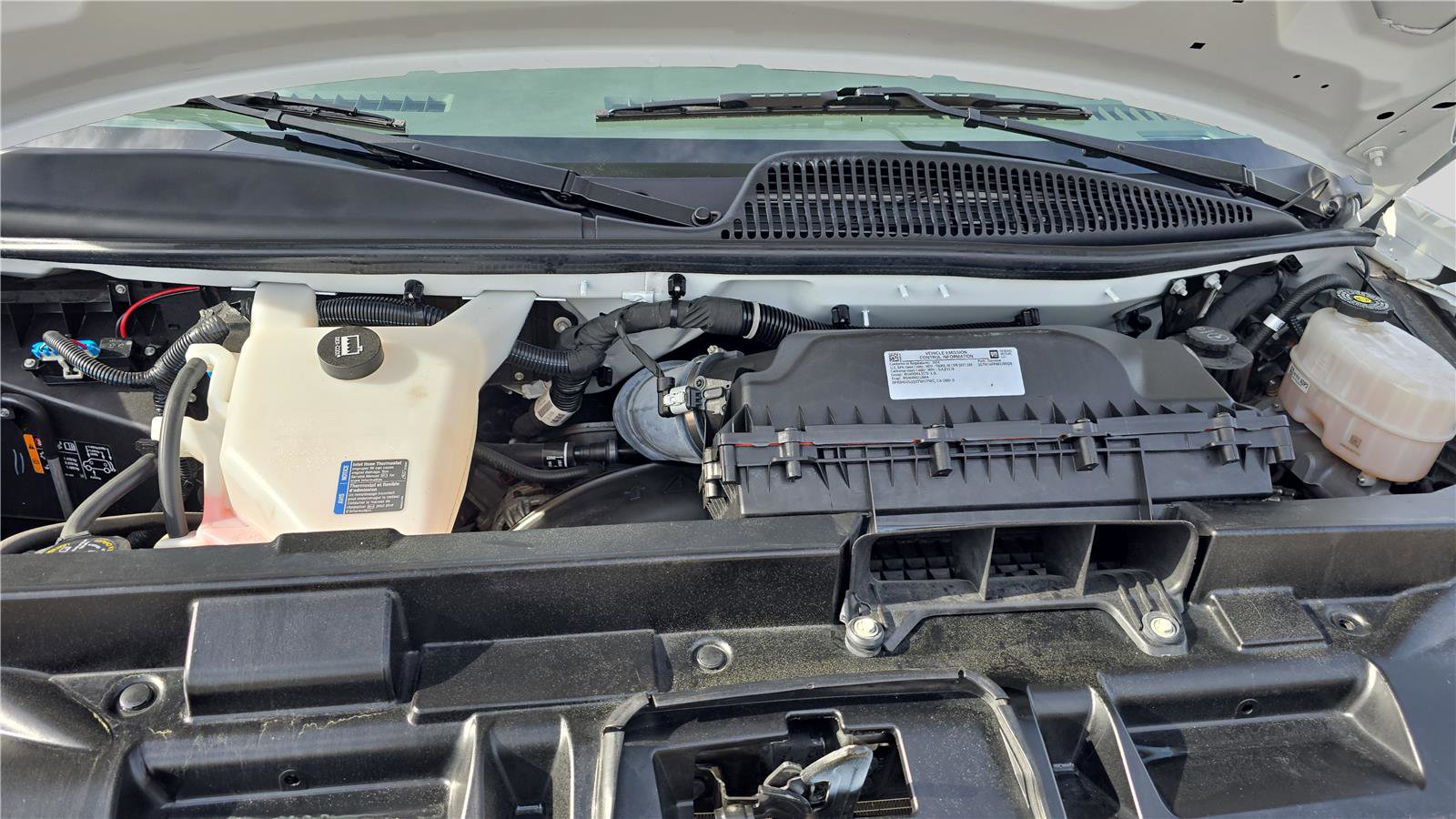 Used 2024 GMC Savana 2500 w/ Driver Convenience Package image 10