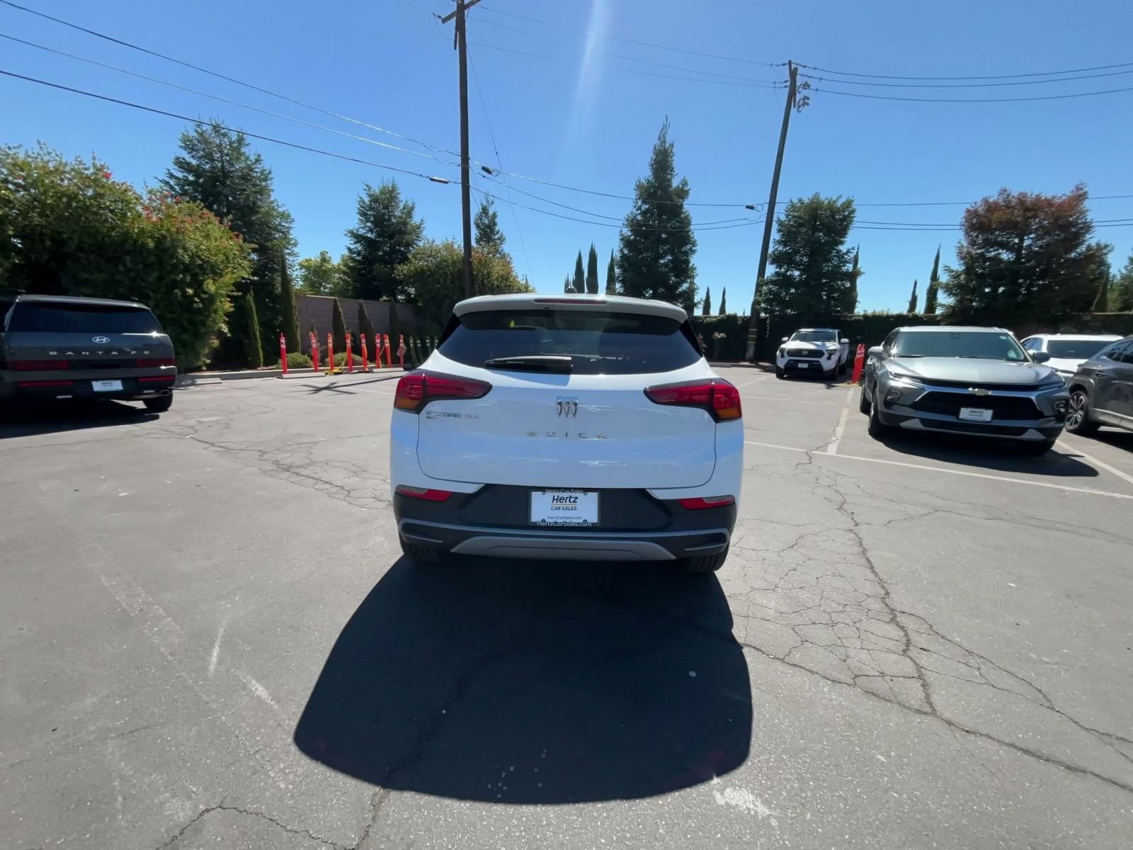 Used 2025 Buick Encore GX Preferred AWD/4WD image 12