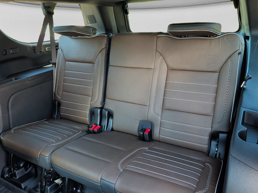 New 2026 GMC Yukon XL Denali Ultimate AWD/4WD image 38