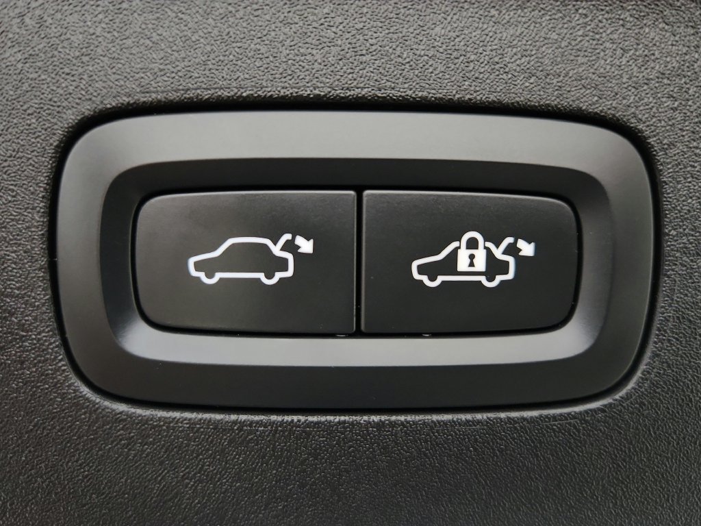 Used 2022 Polestar Polestar 2 w/ Plus Package AWD/4WD image 35