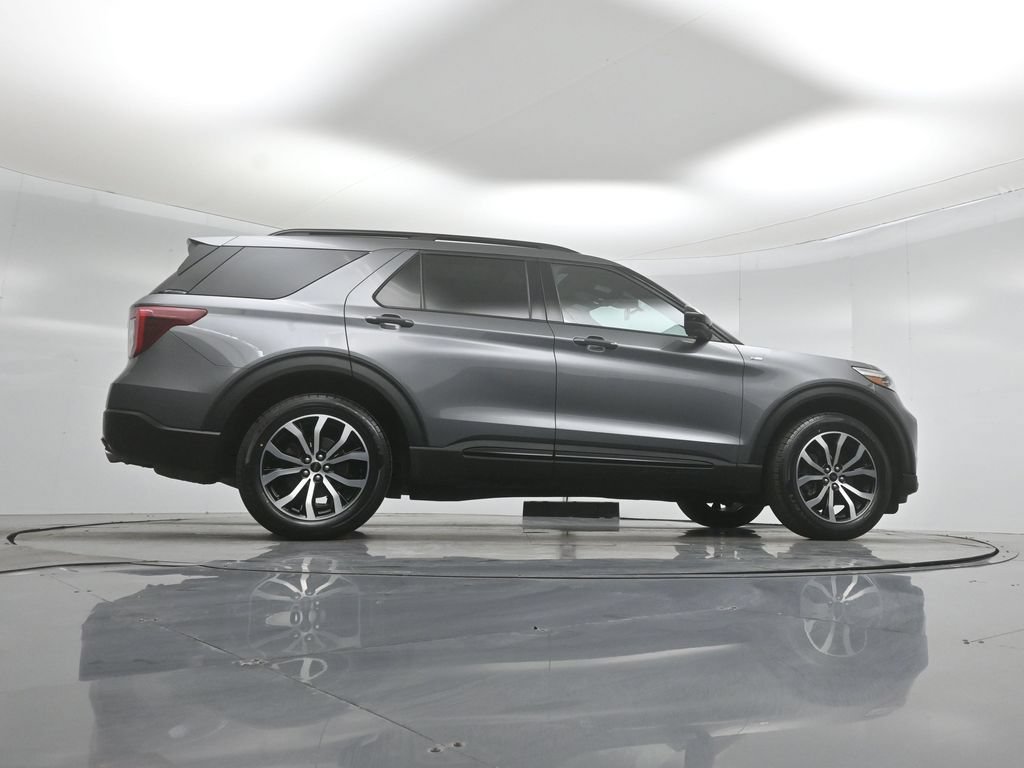 Certified 2022 Ford Explorer ST-Line w/ Class IV Trailer Tow Package AWD/4WD image 51