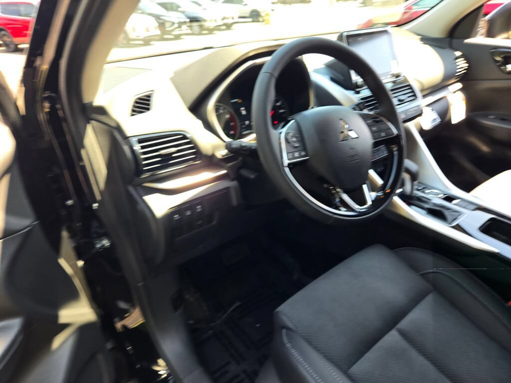 New 2026 Mitsubishi Outlander LE AWD/4WD image 16