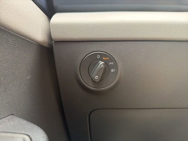 Used 2023 Volkswagen Taos SE w/ Black Wheel Package FWD image 24