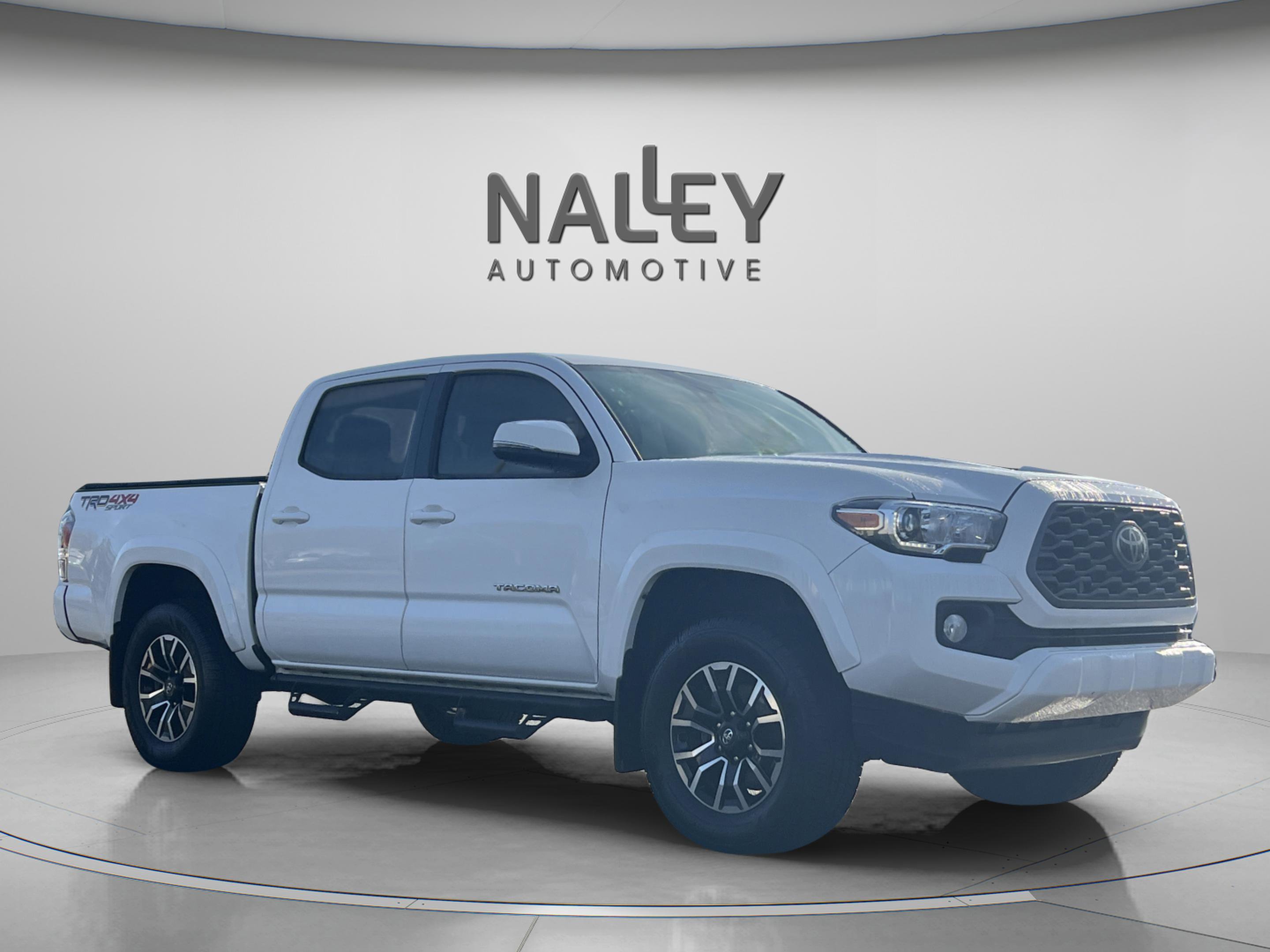 Used 2022 Toyota Tacoma SR image 7