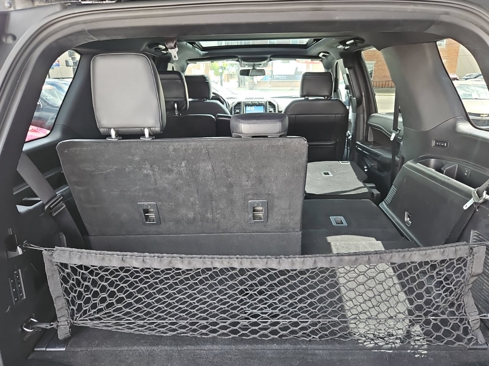 Used 2018 Ford Expedition Limited w/ Equipment Group 301A AWD/4WD image 18