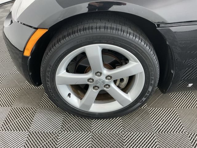 Used 2006 Pontiac Solstice Convertible w/ Premium Package RWD image 21