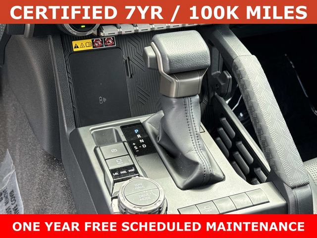 Used 2025 Toyota 4Runner Limited AWD/4WD image 23