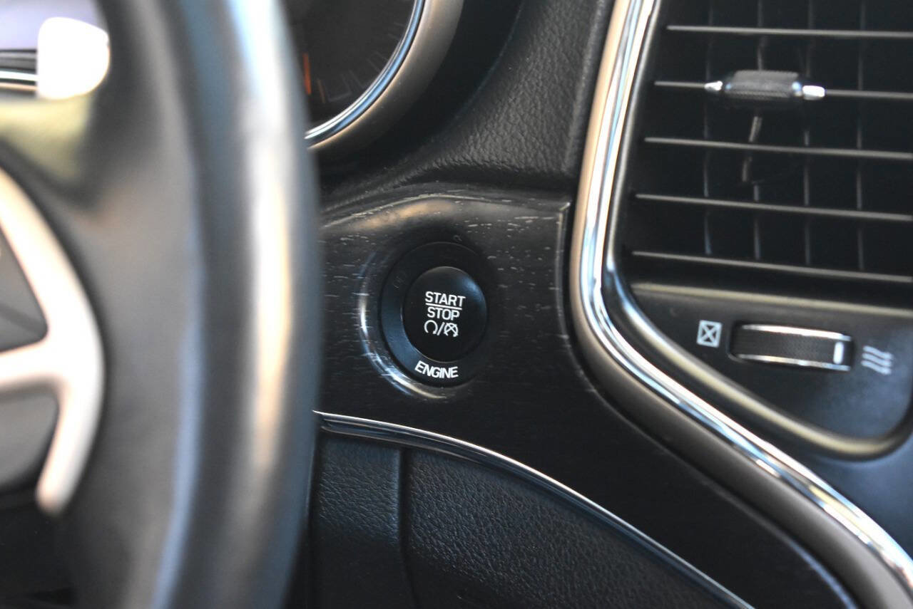Used 2015 Jeep Grand Cherokee Limited w/ Luxury Group II AWD/4WD image 57