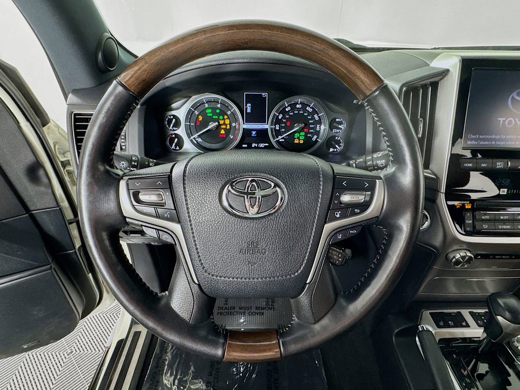 Certified 2020 Toyota Land Cruiser image 16