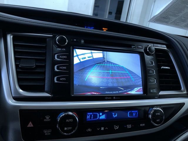 Used 2015 Toyota Highlander XLE image 27