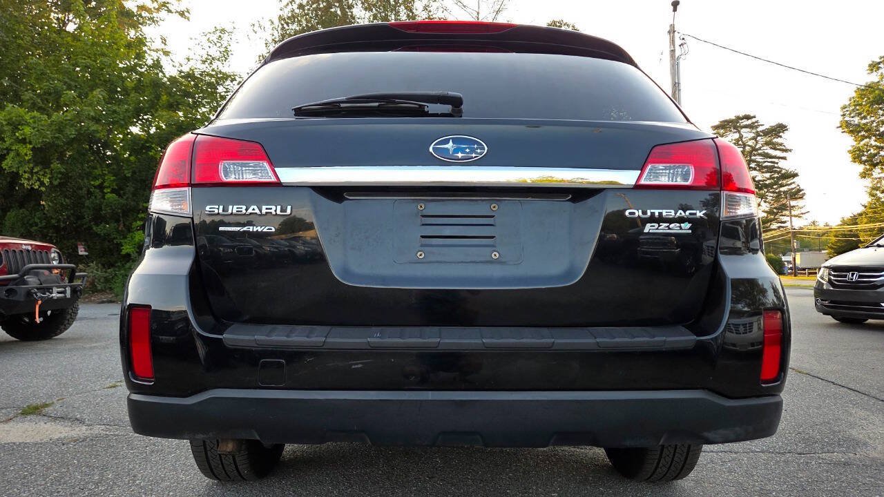 Used 2010 Subaru Outback 2.5i Limited AWD/4WD image 13