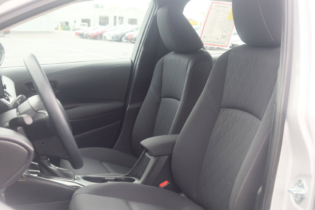 Used 2024 Toyota Corolla LE FWD image 23