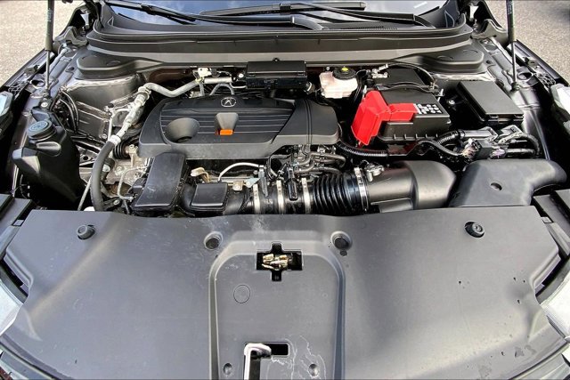 Used 2025 Acura RDX SH-AWD image 9