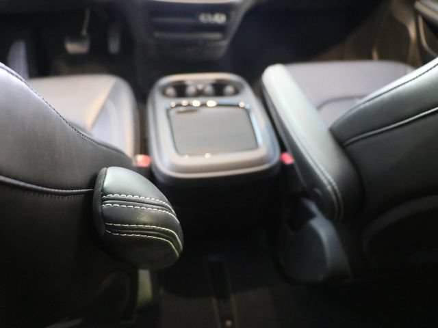 Used 2024 Chrysler Pacifica Touring-L w/ S Appearance Package FWD image 16