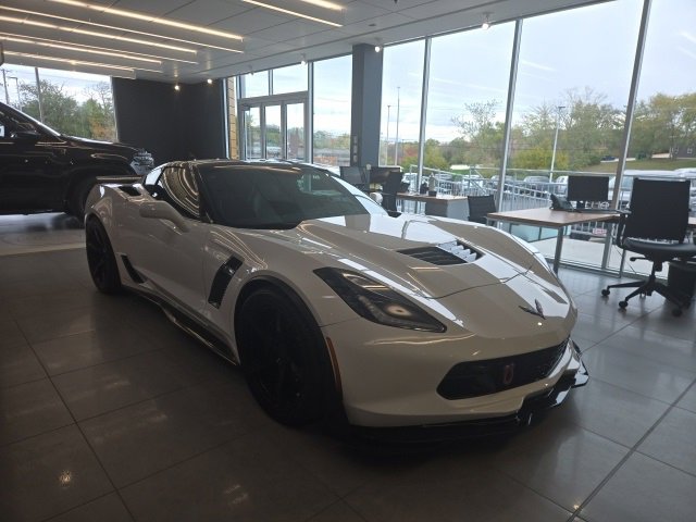 Used 2016 Chevrolet Corvette Z06 w/ 2LZ Preferred Equipment Group image 3