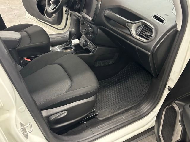 Used 2023 Jeep Renegade Latitude w/ Sun/Sound Group image 30