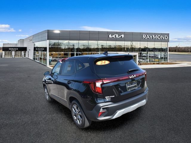Certified 2024 Kia Seltos LX AWD/4WD image 6