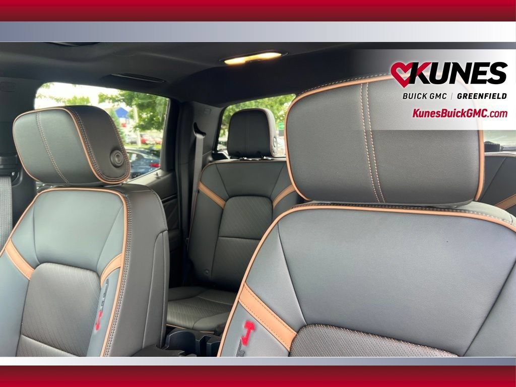 New 2026 GMC Canyon AT4 w/ Technology Plus Package AWD/4WD image 33