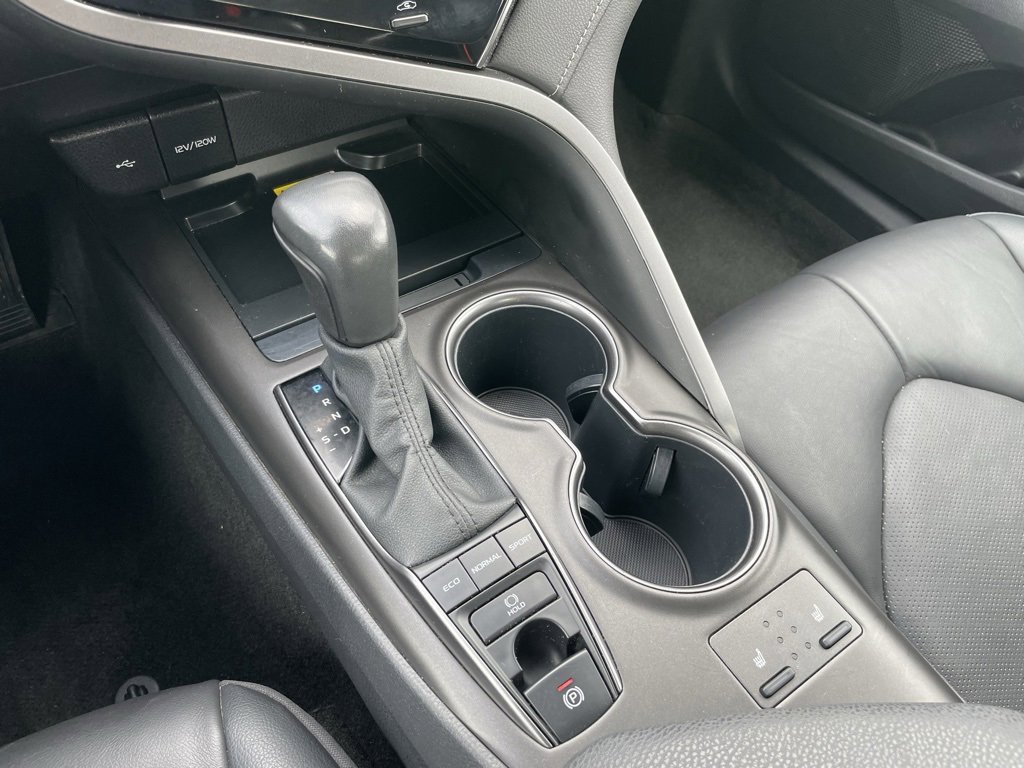 Used 2023 Toyota Camry XSE image 14