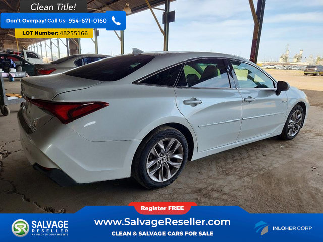 Used 2020 Toyota Avalon XLE w/ Carpet Mat Package image 4