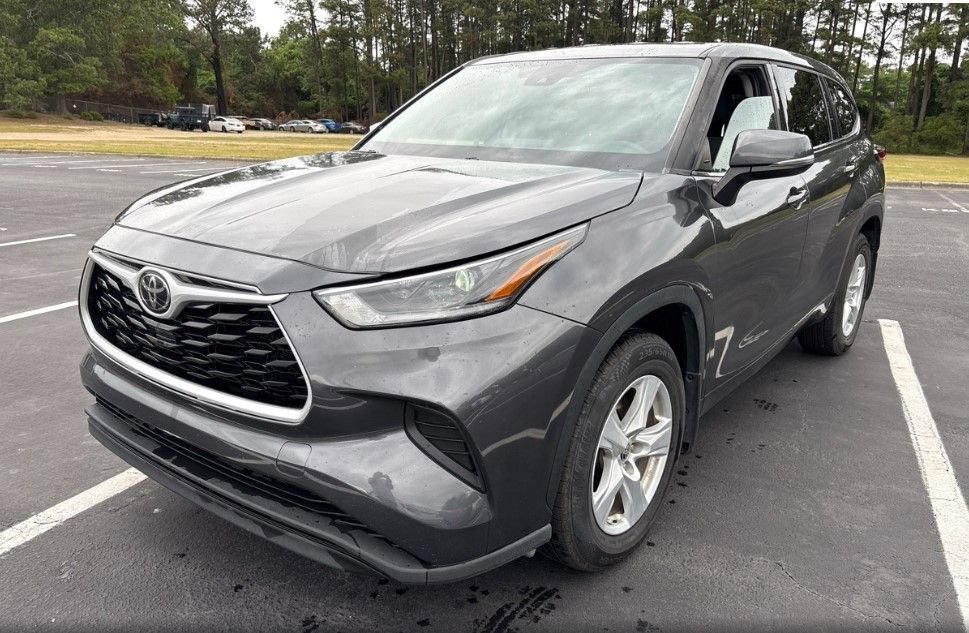Used 2021 Toyota Highlander L AWD/4WD video 1