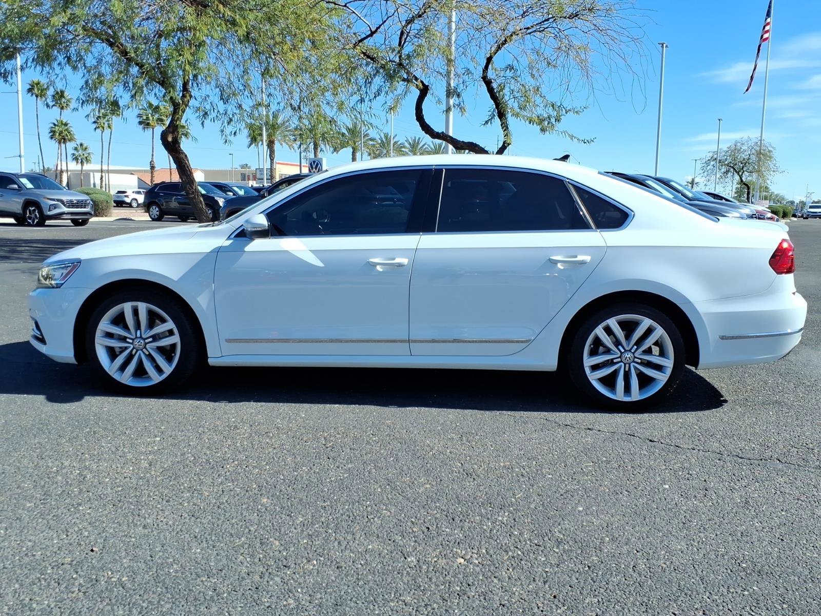Used 2016 Volkswagen Passat 1.8T SEL Premium image 4