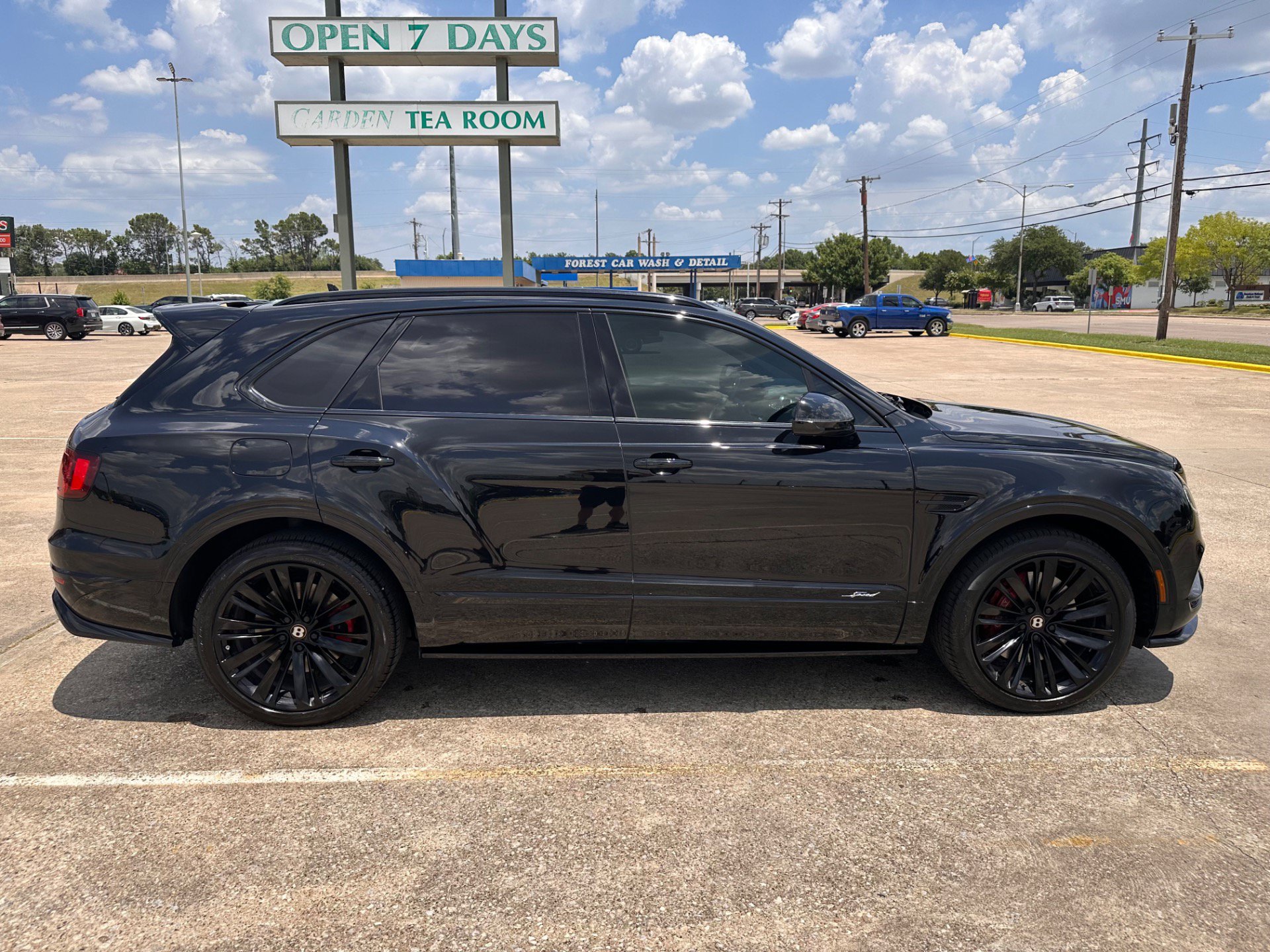 Used 2020 Bentley Bentayga Speed AWD/4WD image 24