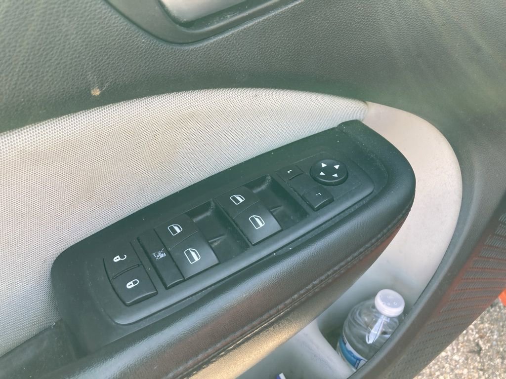 Used 2015 Dodge Dart SXT image 12