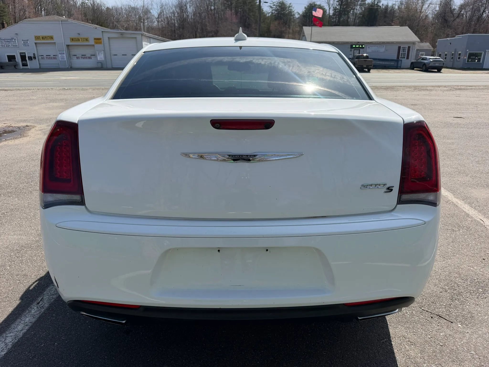 Used 2016 Chrysler 300 S image 9