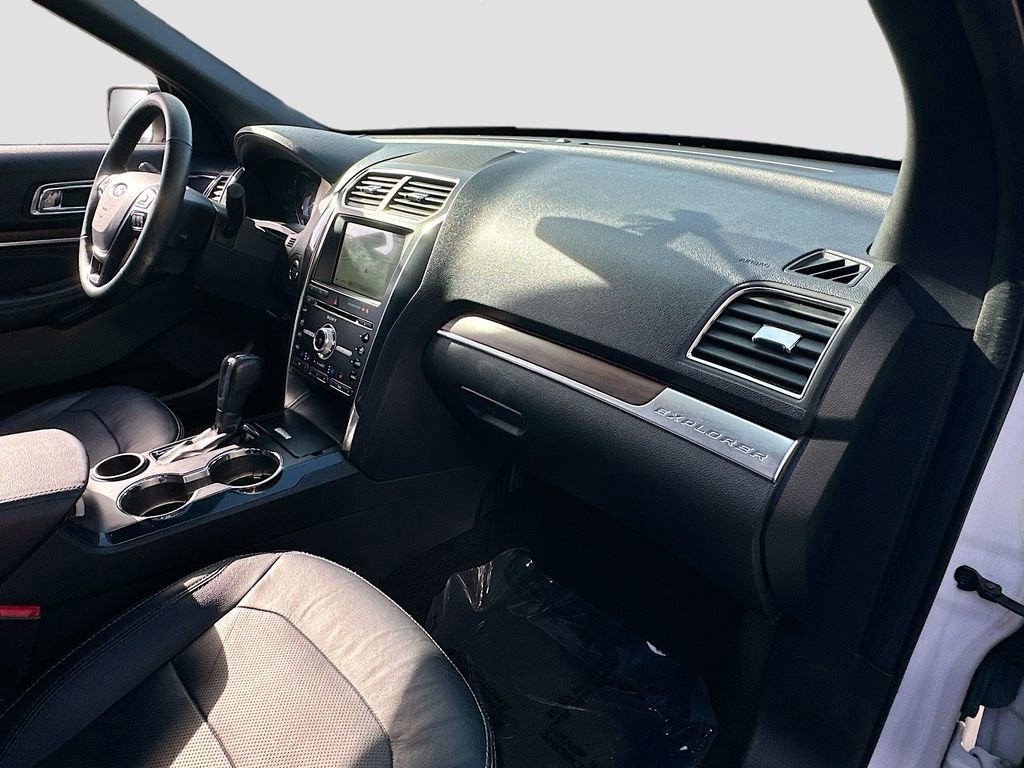Used 2018 Ford Explorer Limited image 30