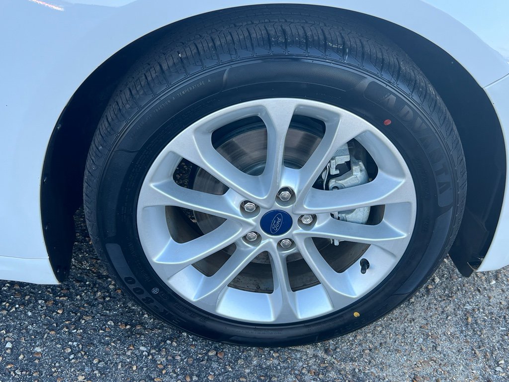 Used 2020 Ford Fusion SE image 10