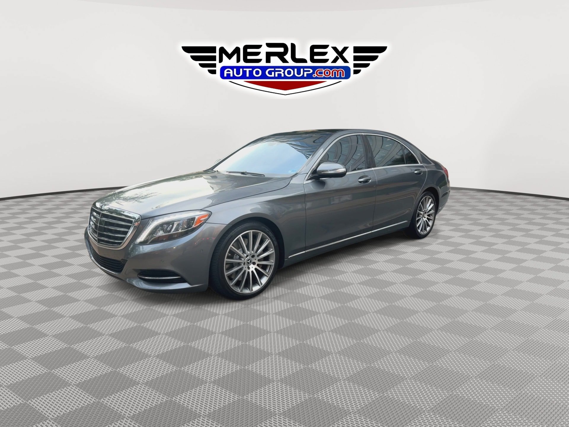 Used 2017 Mercedes-Benz S 550 4MATIC Sedan image 4