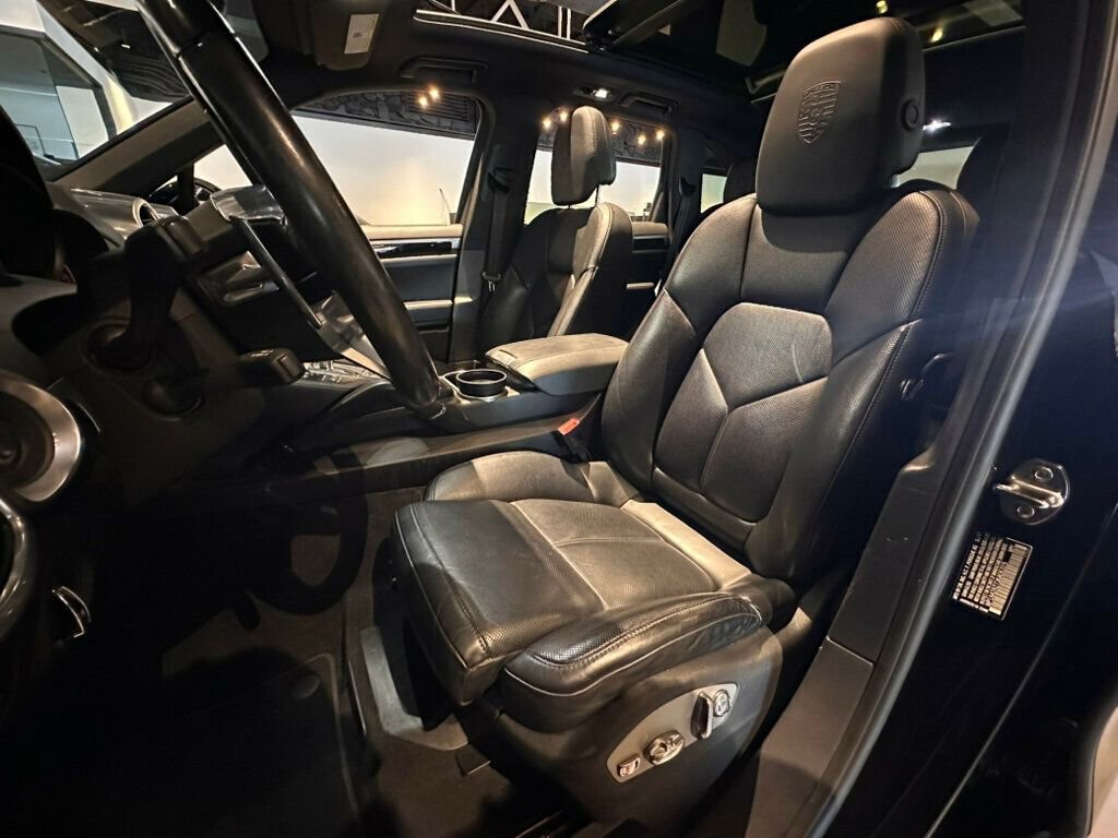Used 2018 Porsche Cayenne AWD/4WD image 14