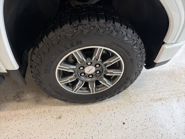 Used 2024 GMC Sierra 1500 AT4 w/ Technology Package image 15