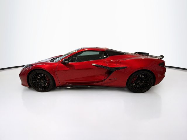 Used 2024 Chevrolet Corvette Z06 w/ Stealth Interior Trim Package RWD image 4