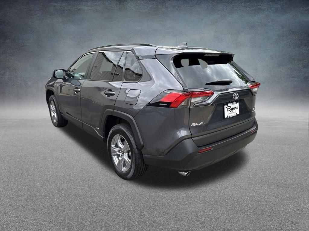 Used 2025 Toyota RAV4 LE AWD/4WD image 7