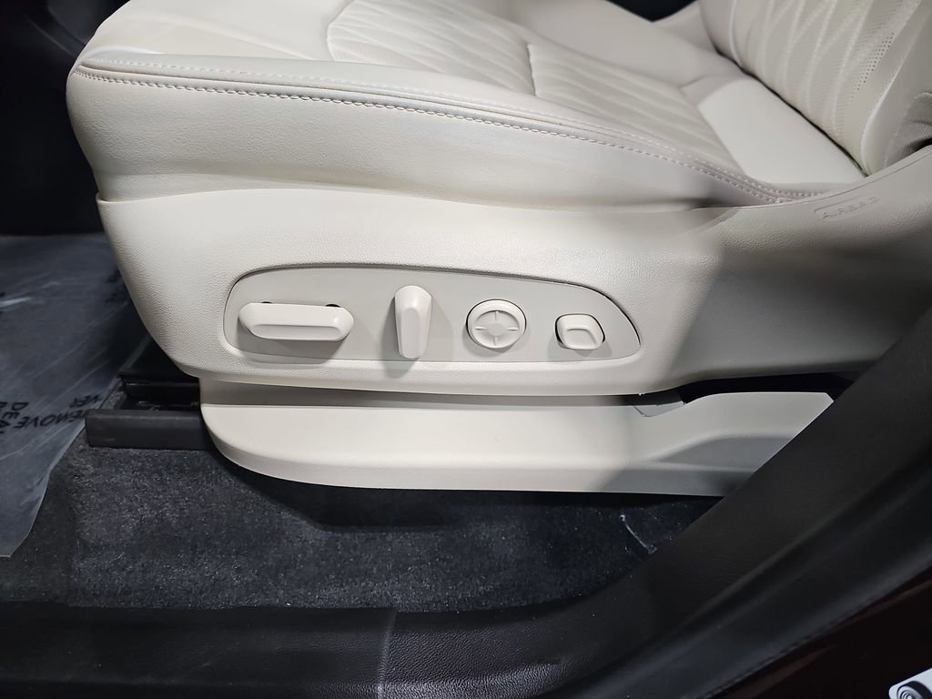 Certified 2024 Buick Enclave Avenir w/ Avenir Technology Package image 36