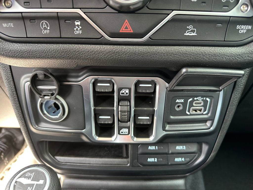 New 2025 Jeep Gladiator Sport AWD/4WD image 27