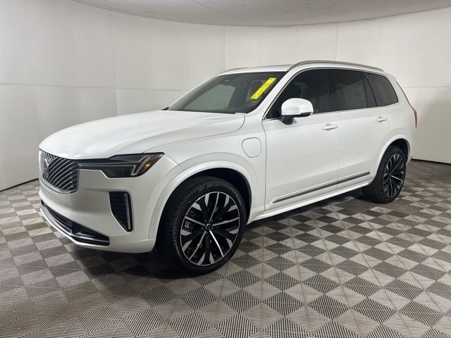 New 2025 Volvo XC90 T8 Core w/ Protection Package Premier AWD/4WD image 4