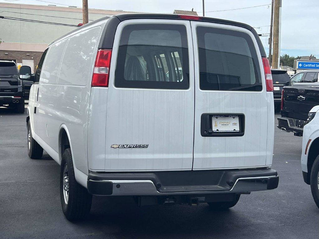 New 2025 Chevrolet Express 2500 Extended w/ Enhanced Convenience Package RWD image 4