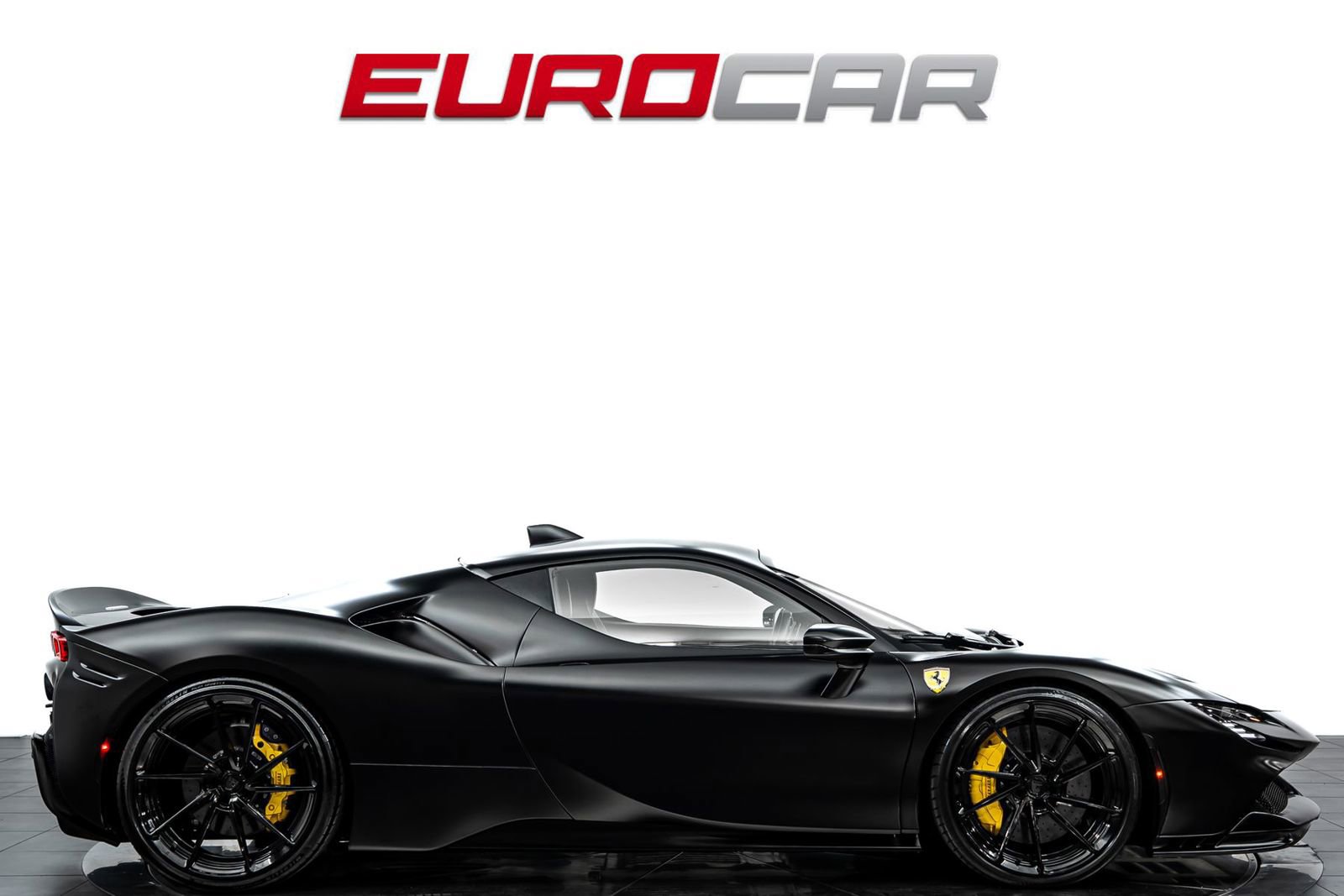 Used 2021 Ferrari SF90 Stradale AWD/4WD image 6