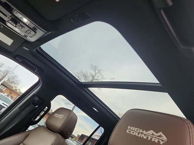 Used 2022 Chevrolet Suburban High Country w/ Max Trailering Package image 14