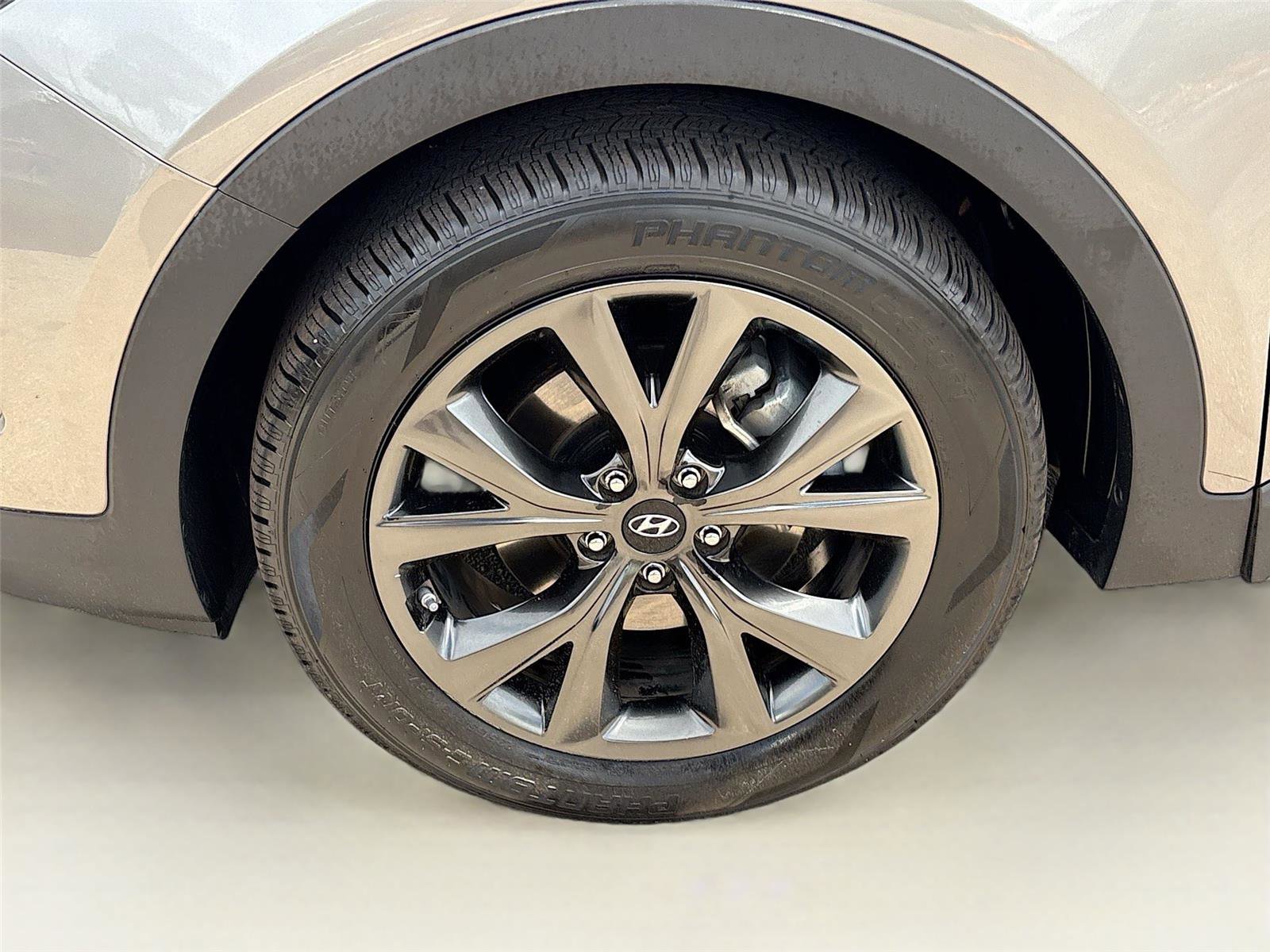 Used 2018 Hyundai Santa Fe Sport FWD image 33