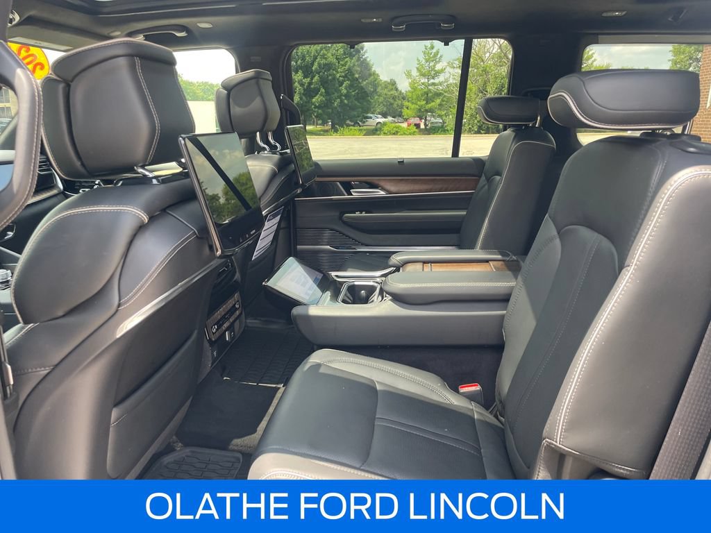 Used 2023 Jeep Grand Wagoneer Series II w/ Convenience Group III AWD/4WD image 29