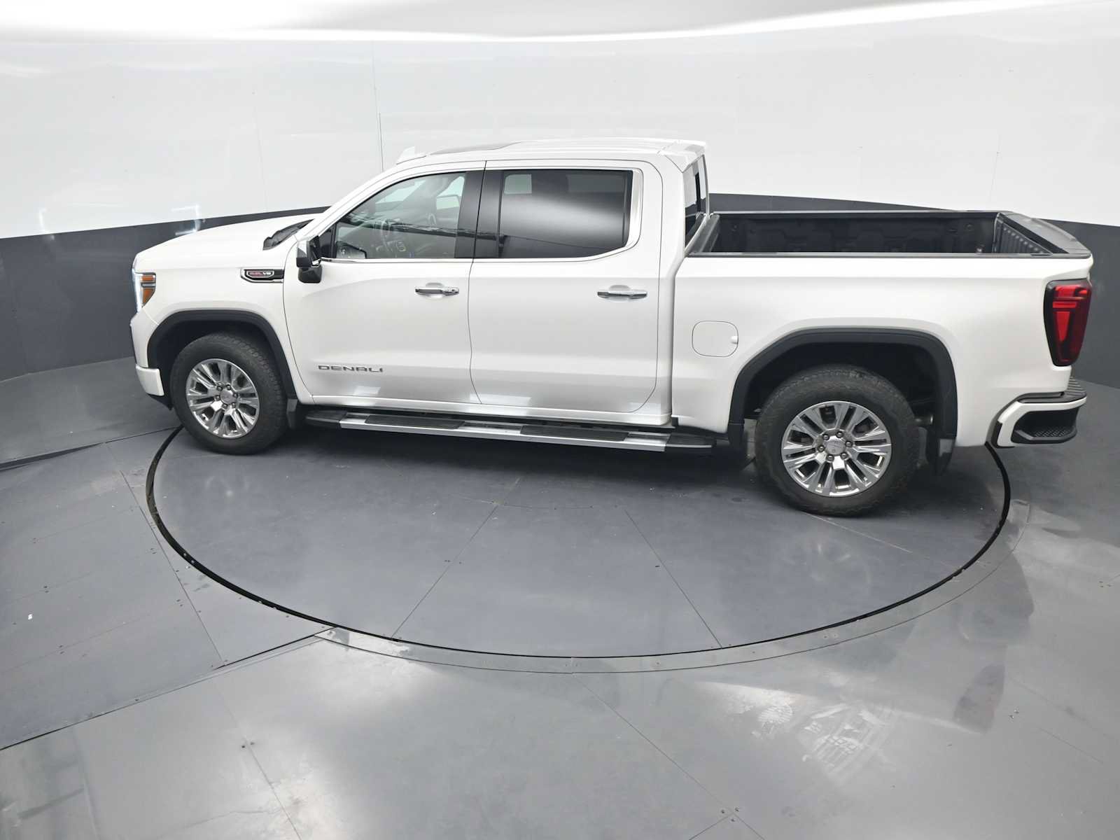 Used 2021 GMC Sierra 1500 Denali w/ Driver Alert Package II AWD/4WD image 41
