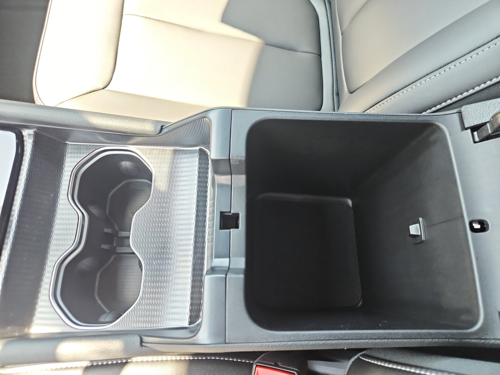 New 2025 Jeep Grand Cherokee Limited w/ Trailer Tow Package image 15