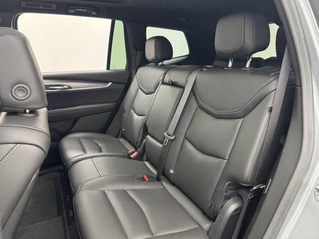 Used 2025 Cadillac XT6 Luxury w/ LPO, Floor Liner Package image 43