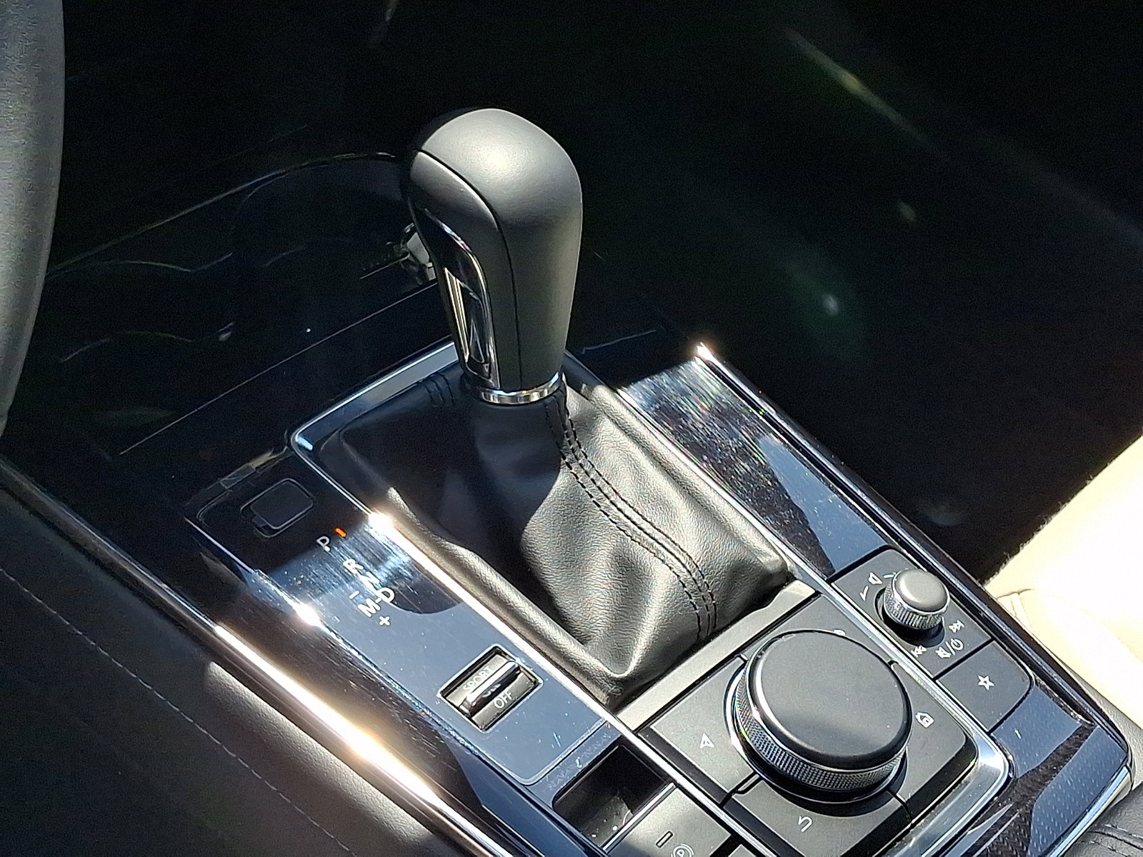Certified 2025 MAZDA CX-30 AWD 2.5 S w/ Preferred Package image 15