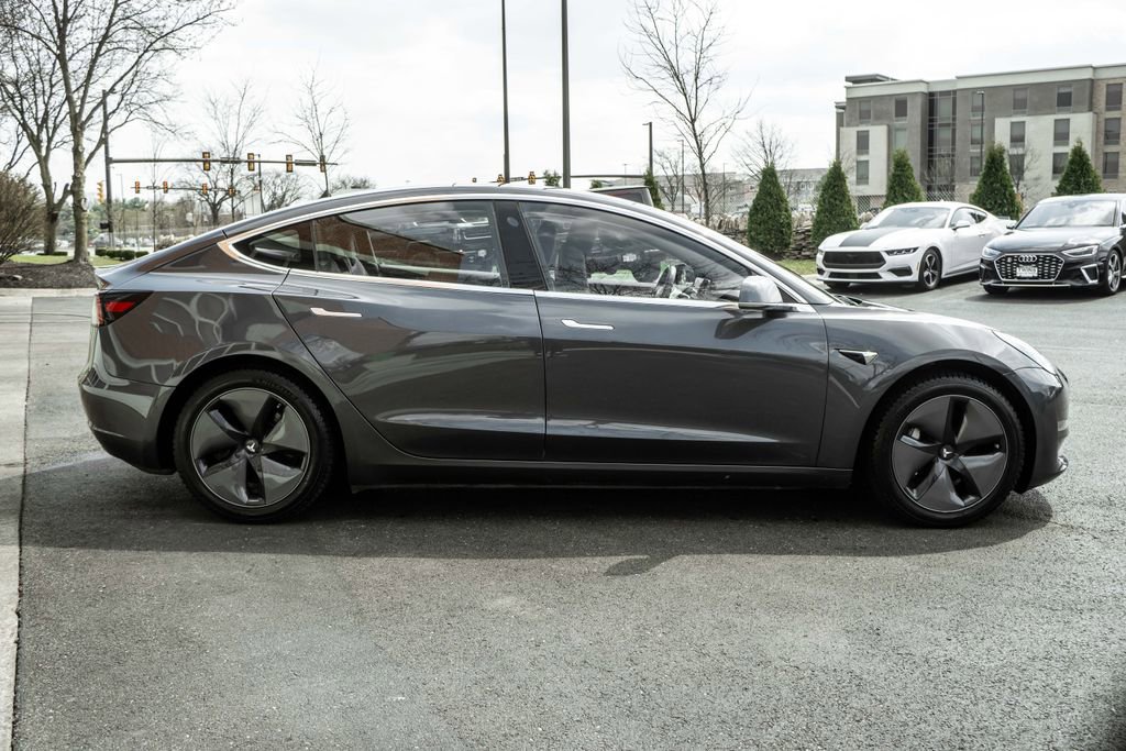 Used 2018 Tesla Model 3 Long Range AWD/4WD image 3