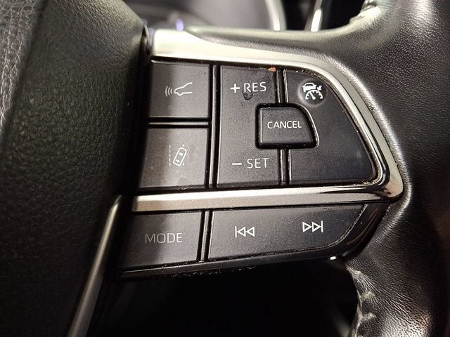 Used 2023 Toyota Highlander XSE AWD/4WD image 24